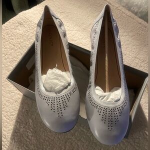 Vionic Women’s (Size 11W) Perforated Round-toe Leather Blue Haze Ballet Flats
